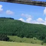 Poarta maramureșeană la Izvoare Poarta maramureșeană la Izvoare