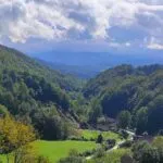 Bârsana - vedere de la Bisericuța lui Nuțu (foto de Nelia Daniela Dîncu) Bârsana - vedere de la Bisericuța lui Nuțu (foto de Nelia Daniela Dîncu)